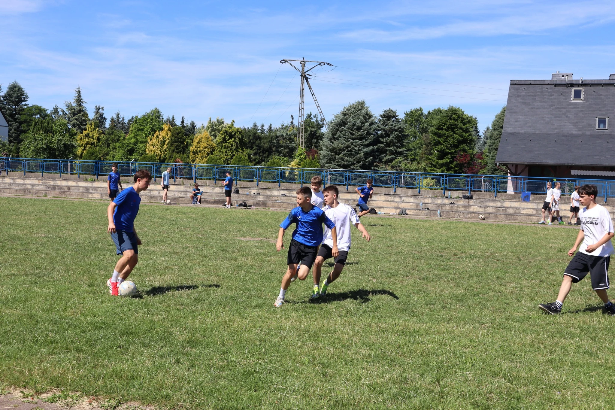 Dzień Sportu w SP6 Rawicz – turnieje i rywalizacja — zdjęcie 28