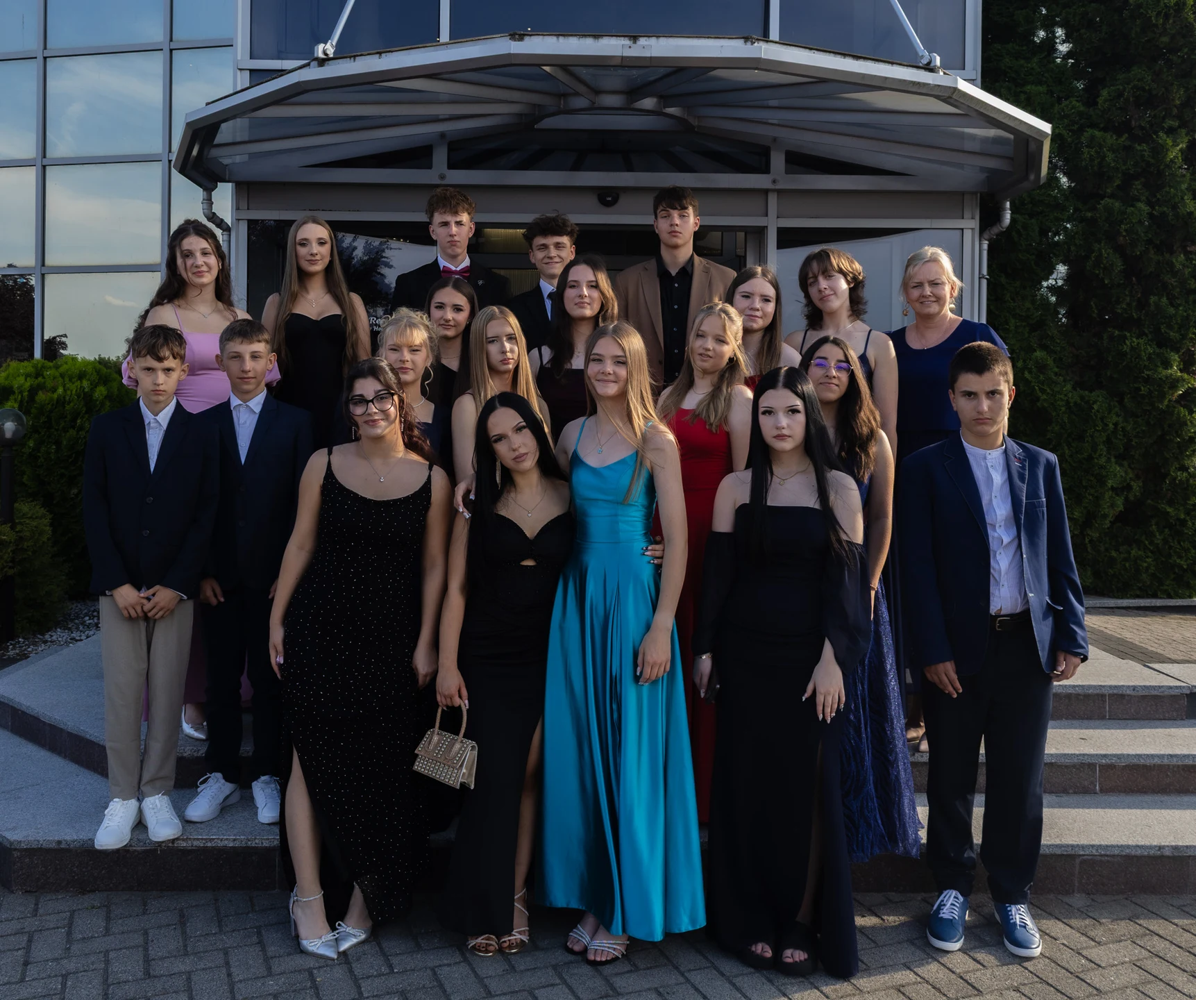 Komers klas ósmych w Sali Brylant – wzruszające pożegnanie z podstawówką — zdjęcie 18