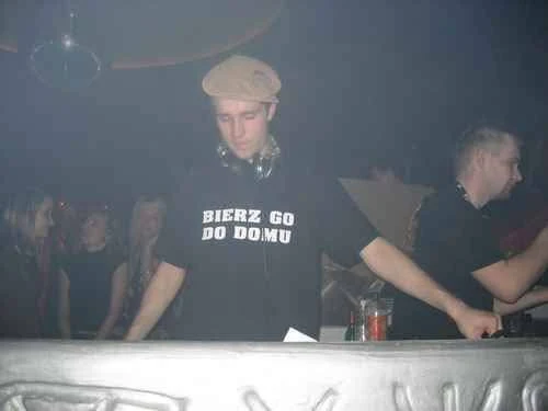 Klub Sfinks udostępnił archiwalne materiały z retro party z 2007 roku — zdjęcie 42