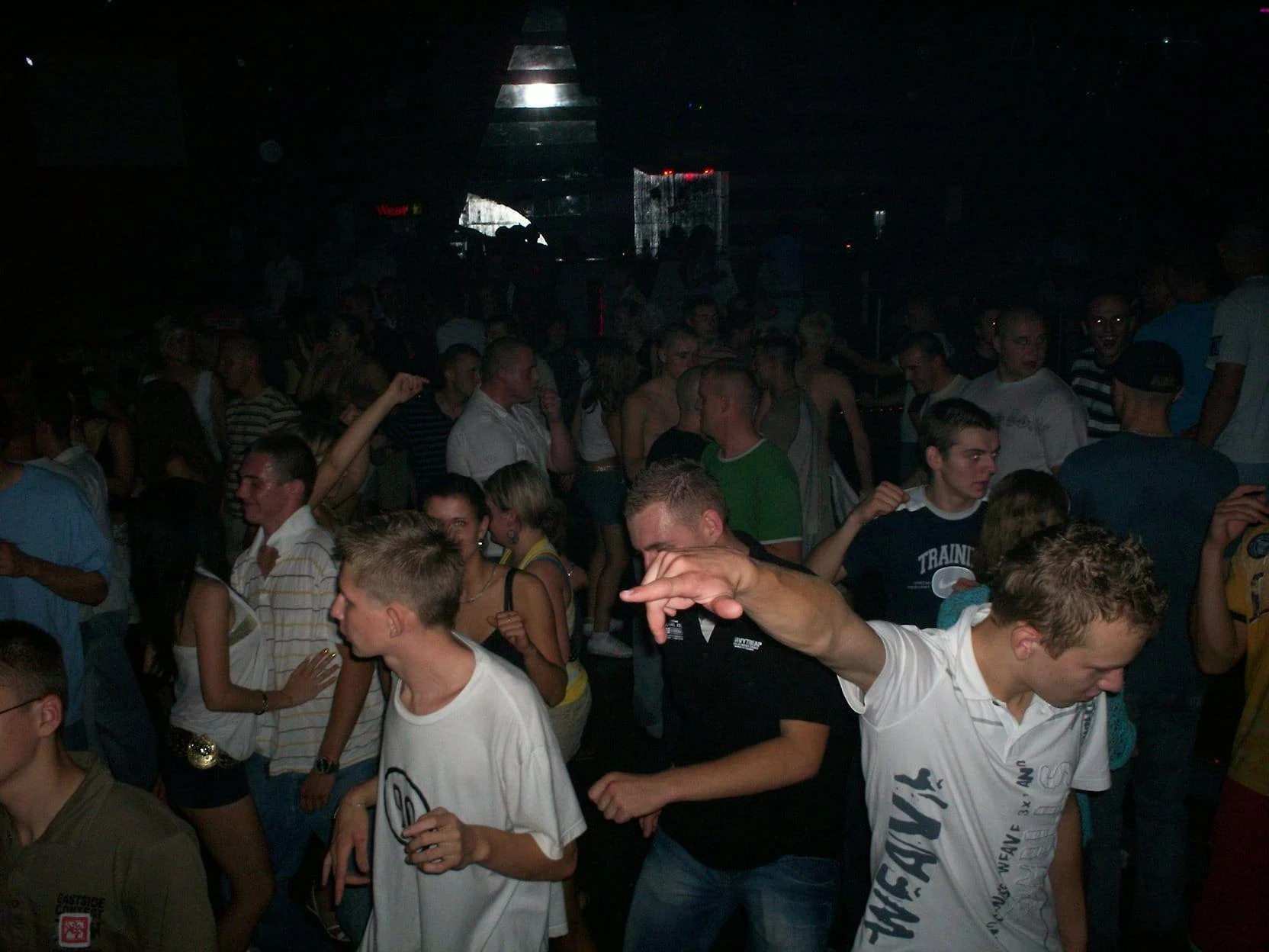 DJ Hazel na imprezach w Sfinksie – wspomnienia z 2007 roku — zdjęcie 19