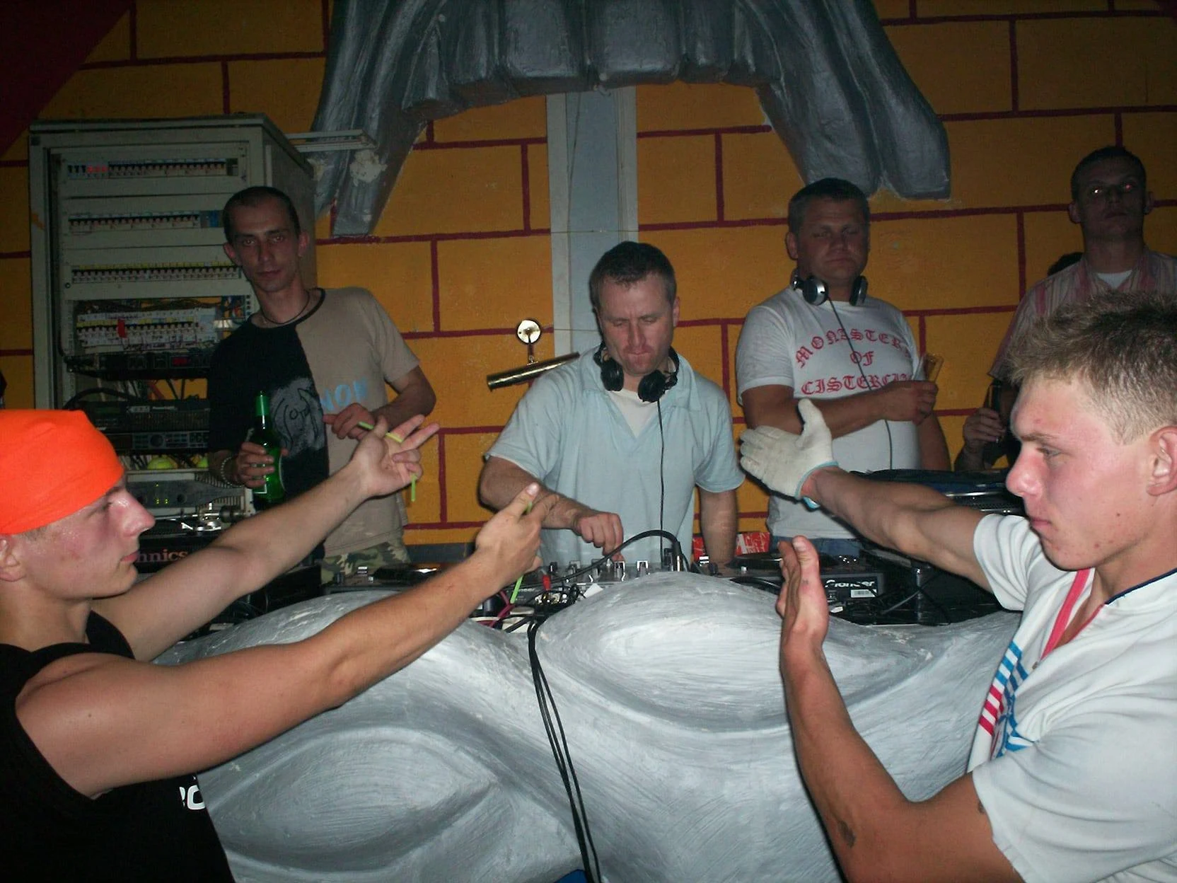 DJ Hazel na imprezach w Sfinksie – wspomnienia z 2007 roku — zdjęcie 20