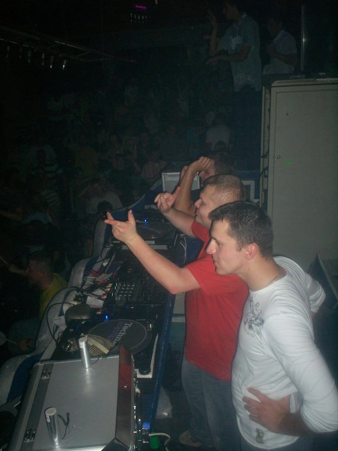 DJ Hazel na imprezach w Sfinksie – wspomnienia z 2007 roku — zdjęcie 29