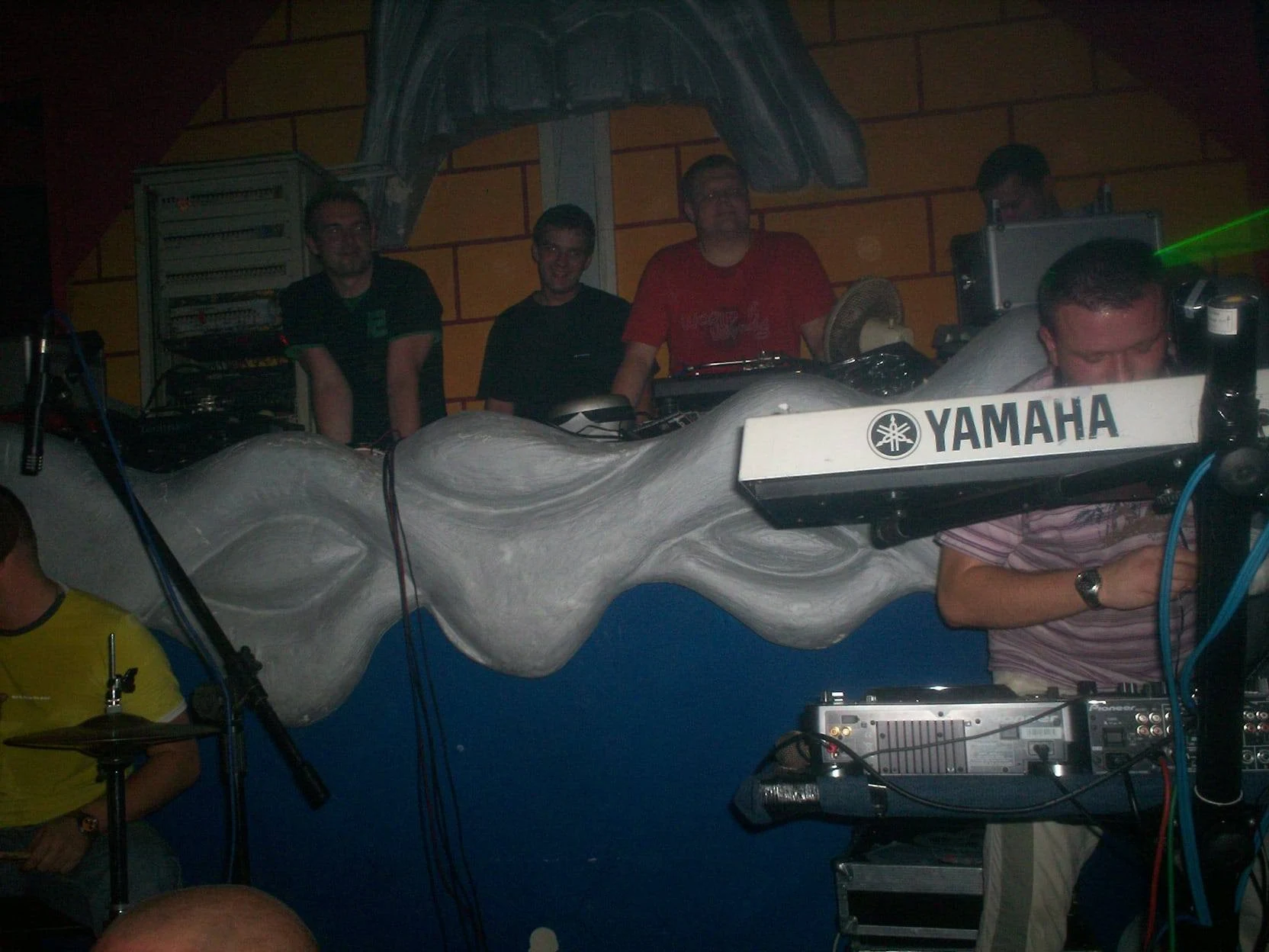 DJ Hazel na imprezach w Sfinksie – wspomnienia z 2007 roku — zdjęcie 39