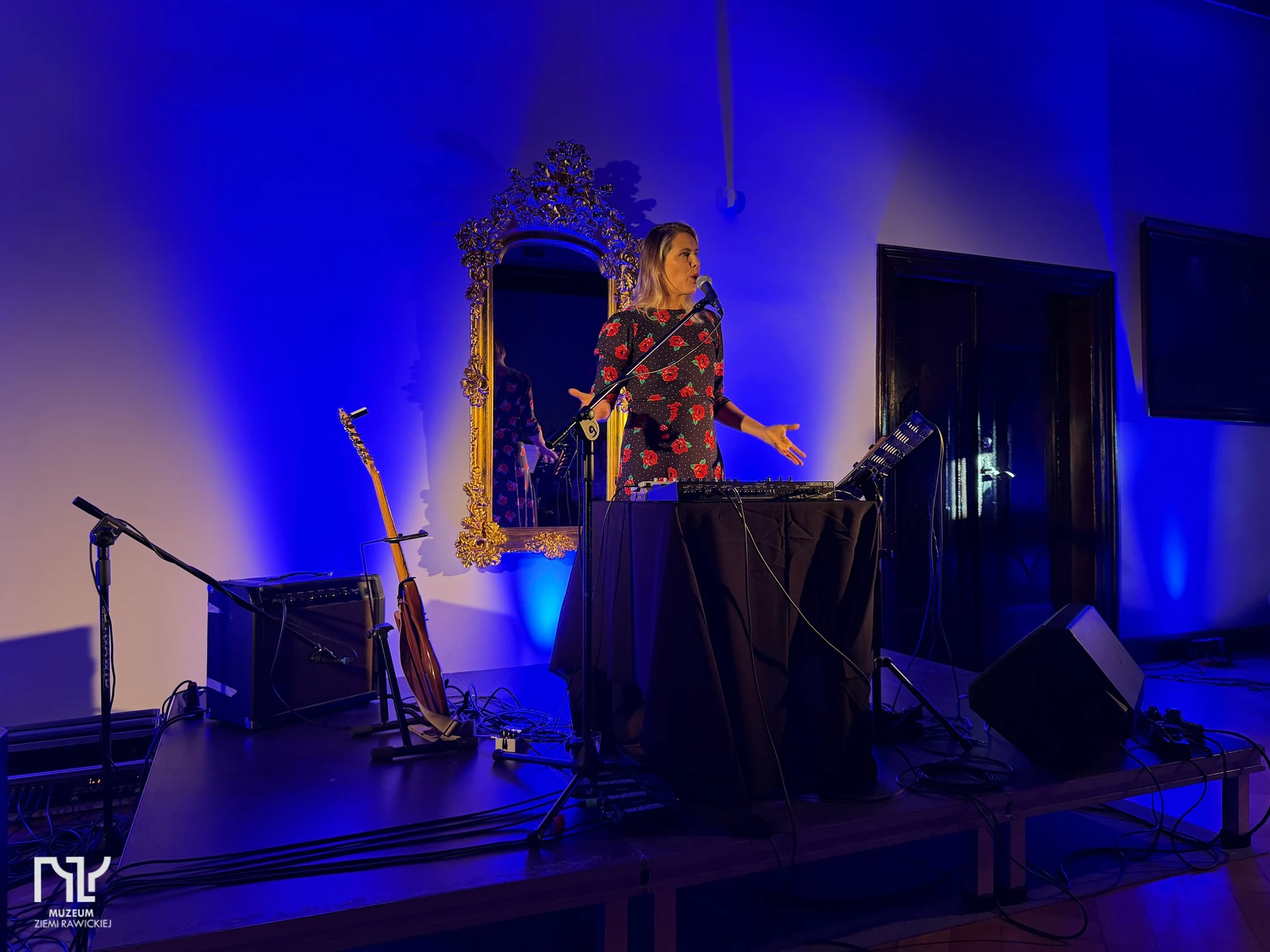 Koncert Oli Bilińskiej i wystawa Mariusza Kupczyka w rawickim muzeum