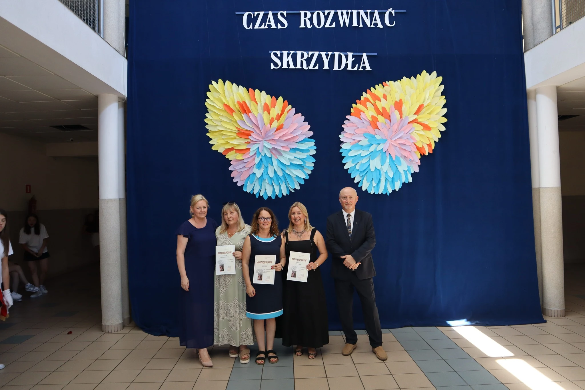 Wzruszające pożegnanie ósmoklasistów — zdjęcie 17