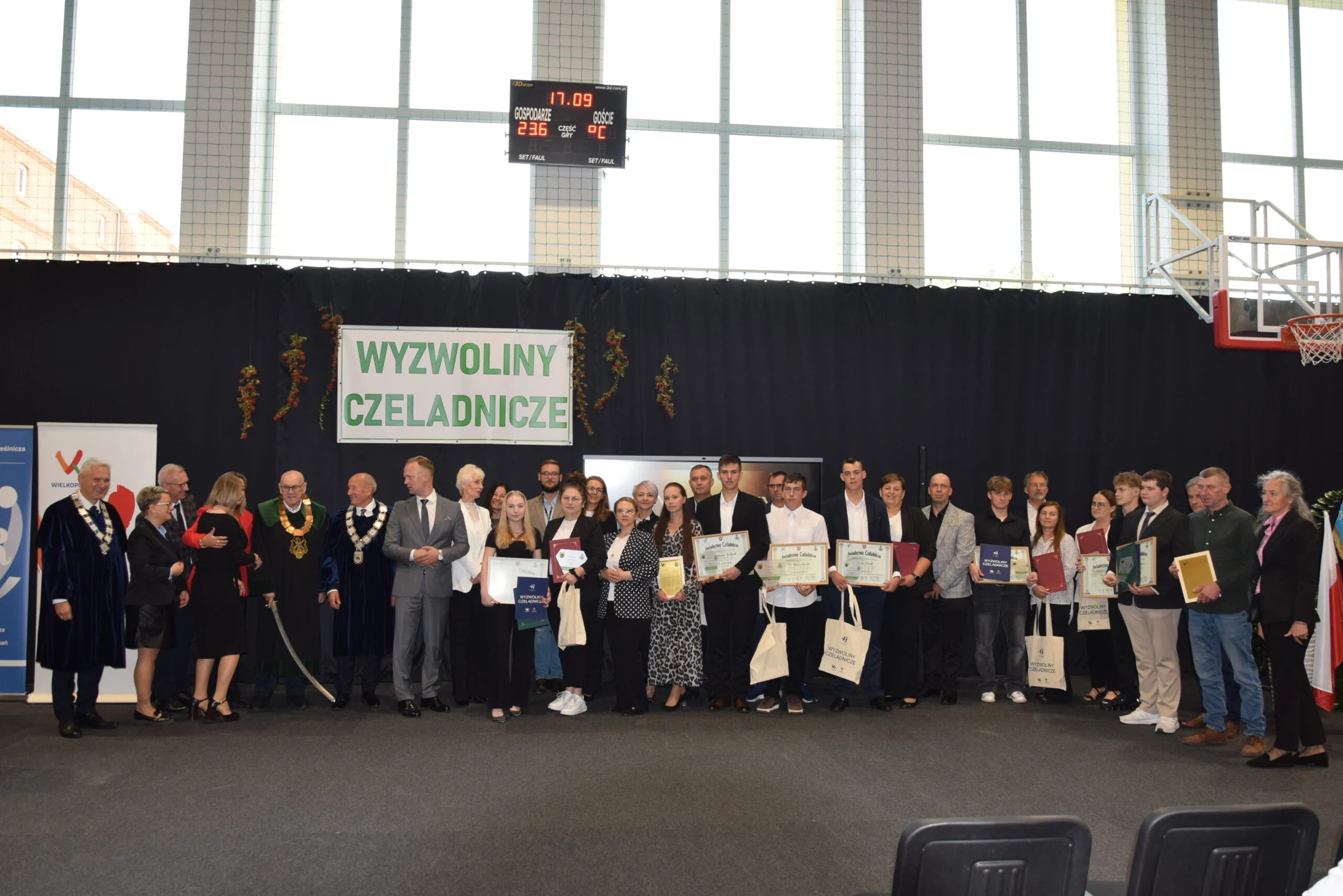 Wyzwoliny czeladnicze w Rawiczu. Absolwenci odebrali świadectwa